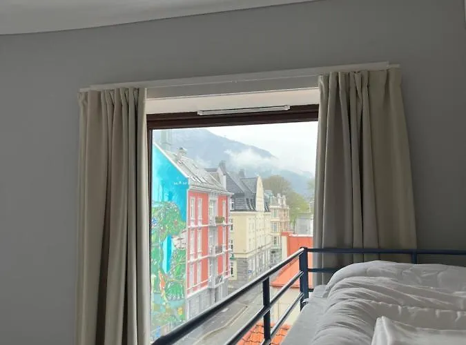 マーケン ゲストハウス ホステル